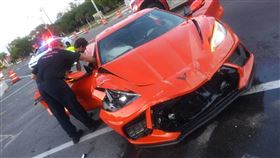 ▲Chevrolet Corvette Stingray遭酒醉三寶撞毀（圖／翻攝自motor1）
