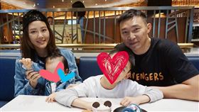 嚴立婷,張智峰。翻攝自臉書