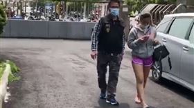 稱代購口罩騙匯款　熱褲辣妹詐騙全台上百人得手50萬（圖／翻攝畫面）