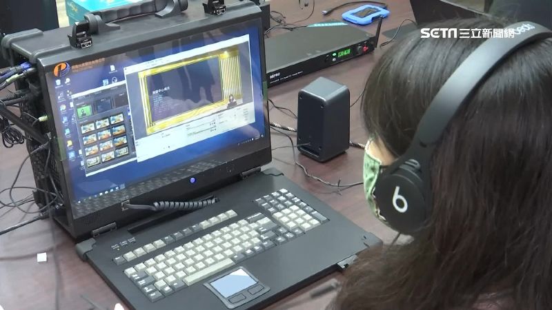 2男駭遠距教學　掏下體還逼女學生看