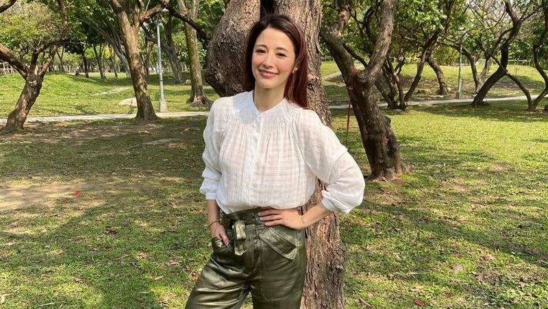 拜濟公喝高粱　李蒨蓉醉到叫老公來載