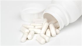 歐洲聯盟高層與醫界主管6日表示，因歐盟各國政府實施貿易限制且過度囤積，歐盟醫療院所的武漢肺炎救命藥物面臨短缺。（示意圖／翻攝自Pixabay圖庫）
