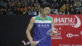 周天成印尼羽球賽無緣16強BWF世界羽球巡迴賽超級500印尼大師賽15日進行第二天賽程，中華隊男單選手周天成敗給香港選手李卓耀，止步於16強。中央社記者石秀娟雅加達攝 109年1月15日