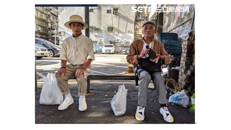 拚社會共鳴　時尚網紅體驗街友