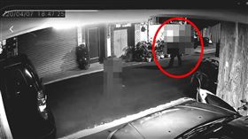 性侵,台中.暗巷,公園,監視器(翻攝畫面)