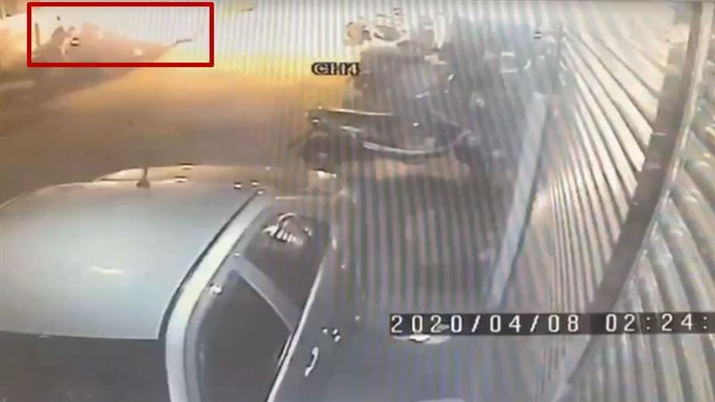 14台機車燒毀　高雄巷弄凌晨成火海