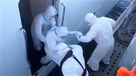 格雷格˙莫提默號（Greg Mortimer）
6病人下船進行治療
圖／翻攝自@Armada_Uruguay推特