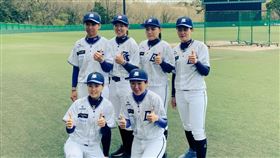 ▲謝鈺瀅、黃巧芸、黃莉晶、陳莉婷、陳曉梅、陳禹璇6為台灣好手加盟日本獨立聯盟兵庫藍雷霆隊。（圖／翻攝自久保夏葵 @77qsL2SDiV2wf87推特）