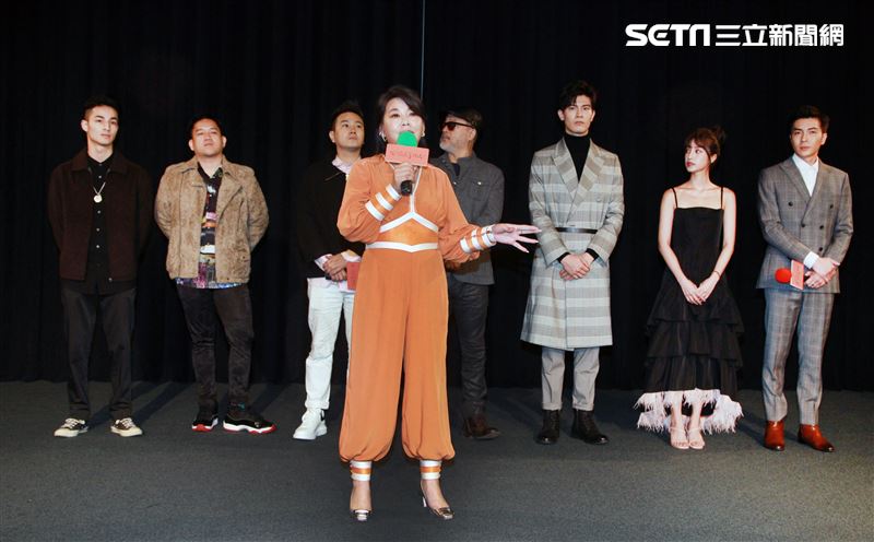 沈懿、林埈永、吳承洋、陳敬宣、江可德、班鐵翔、王孝元出席三立網劇「位！你在等我嗎？」首映會。（記者邱榮吉/攝影）