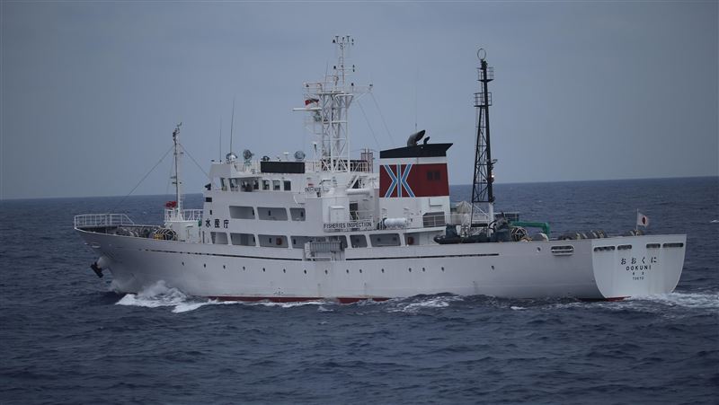 台漁船遭日本驅趕　海巡艦艇宣示主權