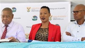 南非通訊部長Stella Ndabeni-Abrahams（圖／翻攝自推特@Stellarated）