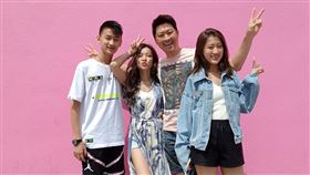 侯昌明,曾雅蘭,女兒,唸書。翻攝自臉書