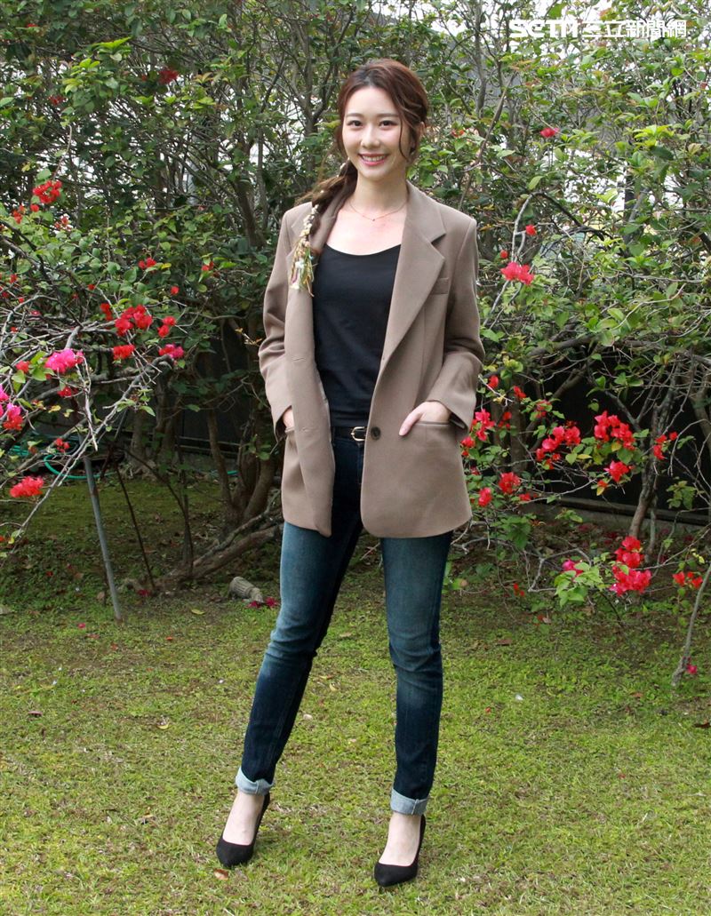 張景嵐接受三立新聞網專訪。（記者邱榮吉/攝影）