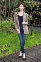 張景嵐接受三立新聞網專訪。（記者邱榮吉/攝影）