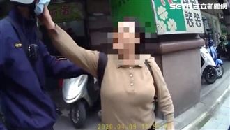 婦搭公車拒戴口罩　抓傷員警還嗆聲