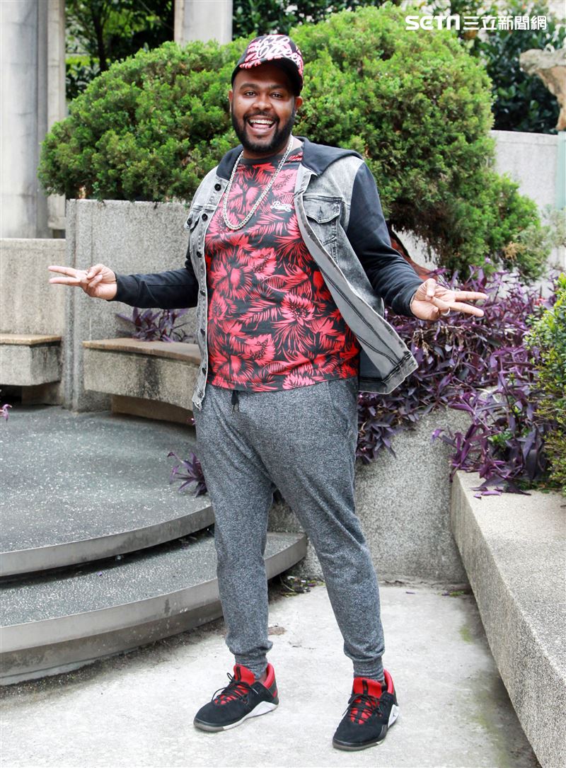 杜力三立新聞網專訪。（記者邱榮吉/攝影）