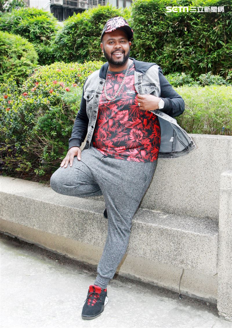 杜力三立新聞網專訪。（記者邱榮吉/攝影）