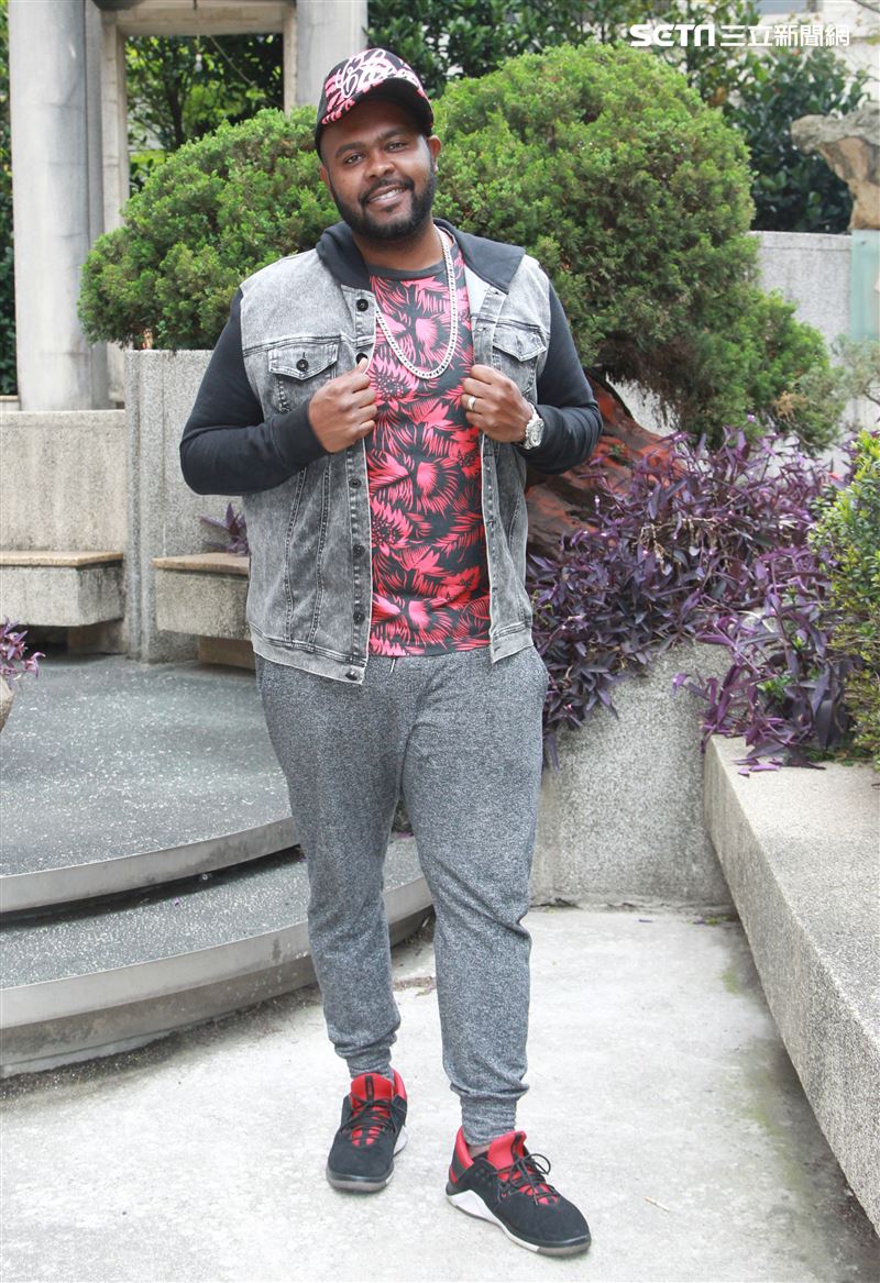 杜力三立新聞網專訪。（記者邱榮吉/攝影）