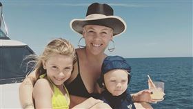 紅粉佳人 PINK (圖/IG)