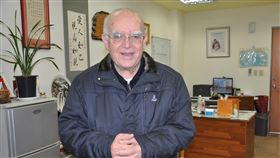 捐款逾億提前結束募款  義籍神父謝台灣人愛心義大利神父呂若瑟（圖）為武漢肺炎疫情肆虐的故鄉求援募款，6天來台灣社會捐輸近新台幣1.2億元，超乎預期，原定15日募款截止，天主教靈醫會決定7日喊停，呂若瑟7日對外感謝台灣人愛心。中央社記者沈如峰宜蘭縣攝  109年4月7日