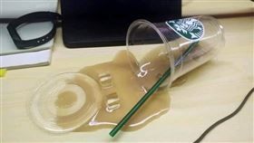 咖啡倒了！女清潔員憂私領域不敢清　觀察1個月結局氣炸她（圖／翻攝自爆怨公社臉書）