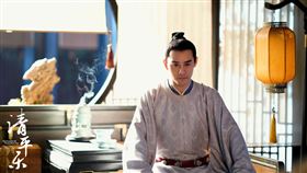 王凱新戲《清平樂》飾演宋仁宗趙禎。微博