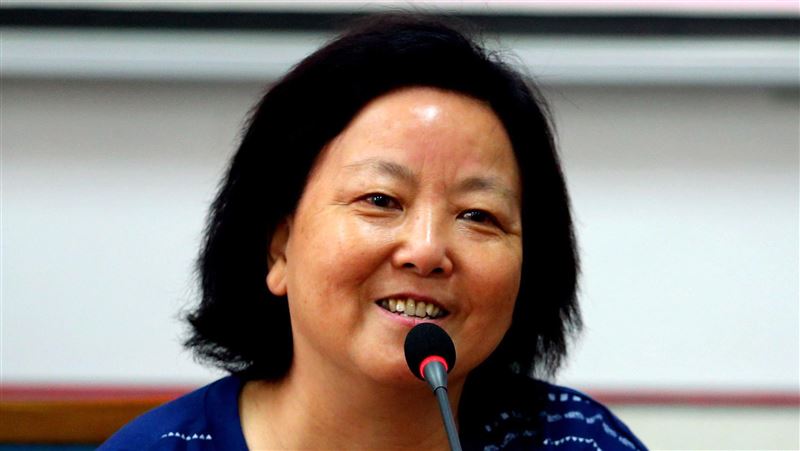 不畏打壓　方方再接受採訪談武漢日記