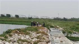 高雄,大樹,浮屍,舊鐵橋（圖／翻攝畫面）