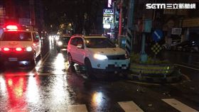 台中車禍休旅車酒駕自撞剩3輪／熱心民眾提供