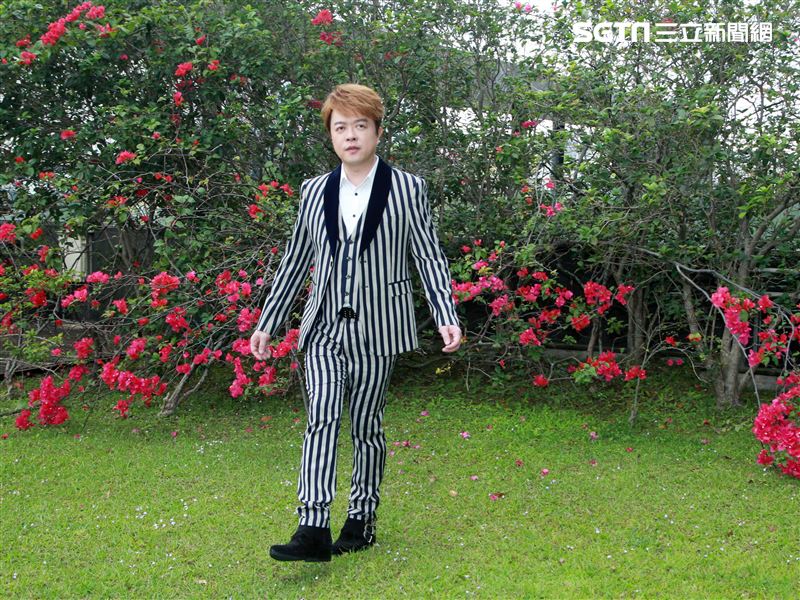 翁立友三立新聞網專訪。（記者邱榮吉/攝影）