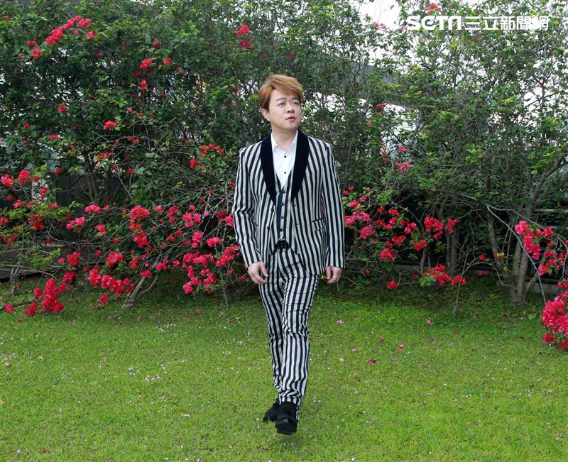 翁立友三立新聞網專訪。（記者邱榮吉/攝影）