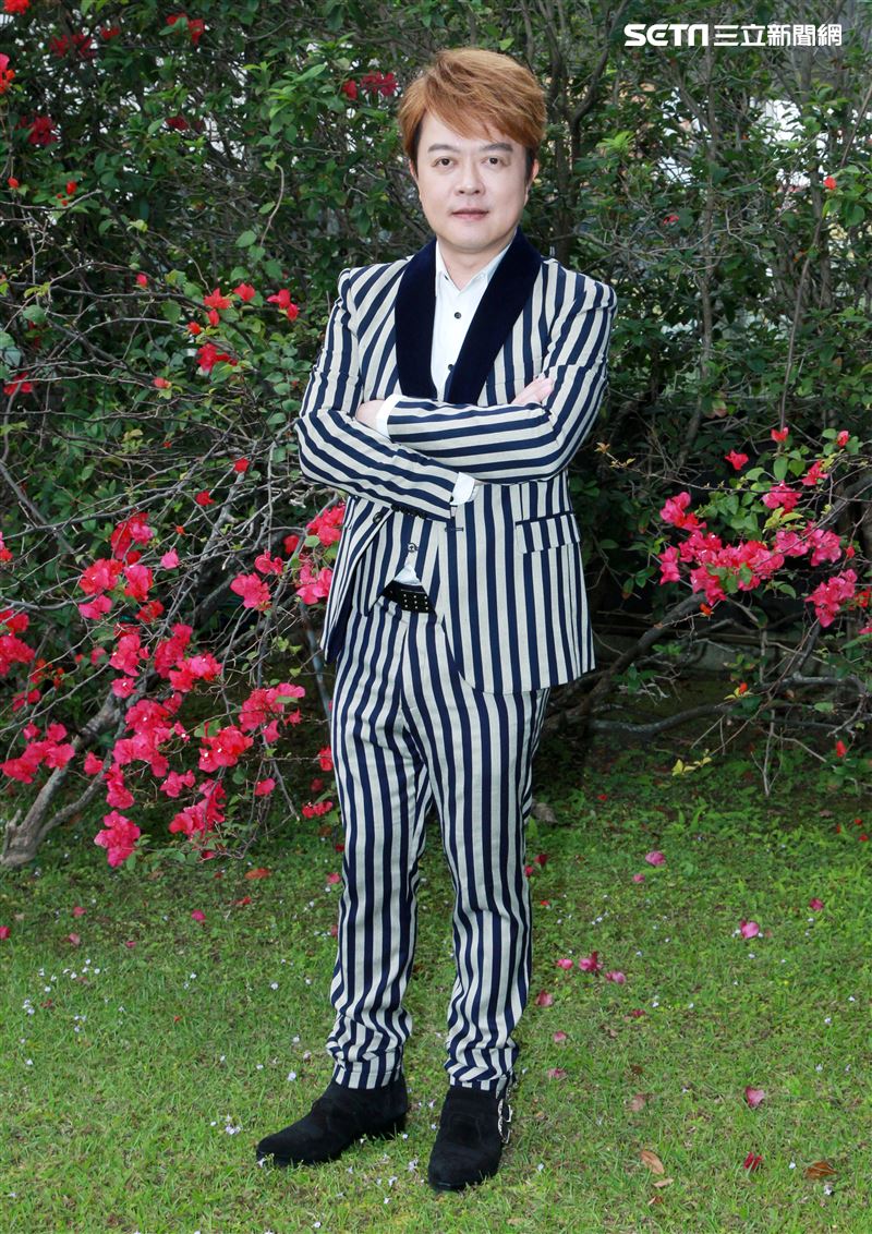 翁立友三立新聞網專訪。（記者邱榮吉/攝影）