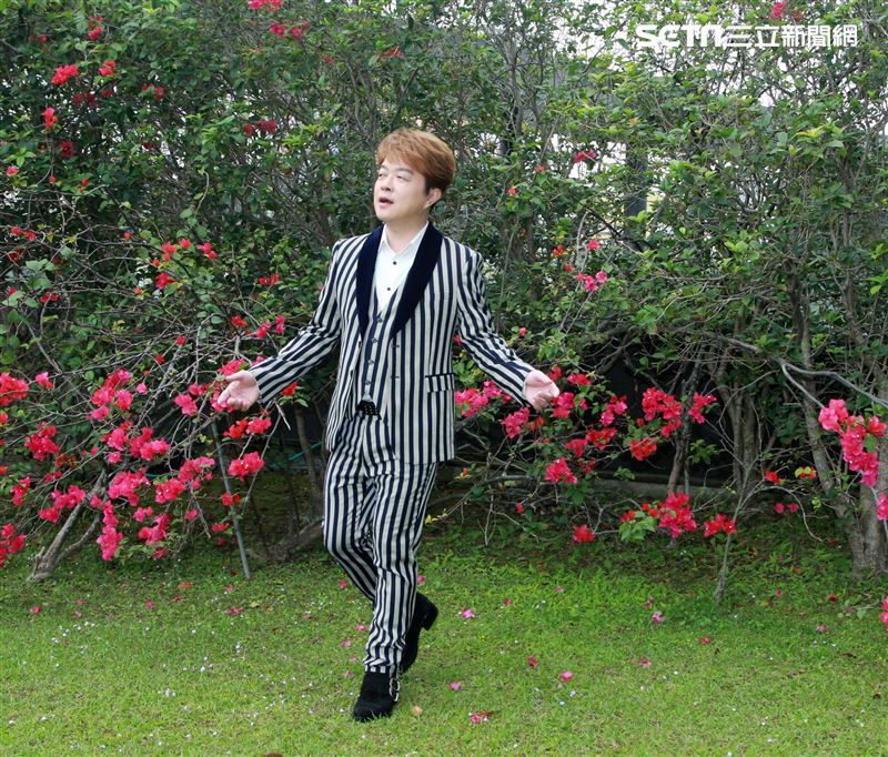 翁立友三立新聞網專訪。（記者邱榮吉/攝影）