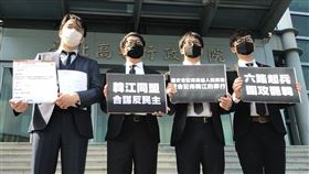 ▲「罷韓四君子」在律師陪同下，赴台北高等行政法院，聲請參與韓國瑜罷免行政訴訟。（圖／記者楊佩琪攝）