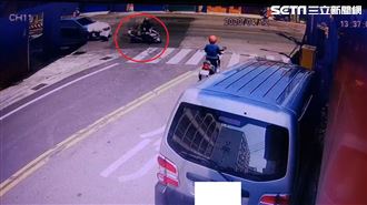 驚悚片／轎車右轉撞　騎士飛越馬路