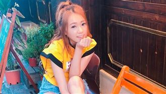 手搖月收6位數　丫頭衣櫃打開全是錢