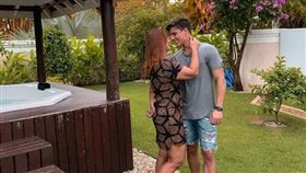 ▲內馬爾媽媽公布新戀情。（圖／取自IG）