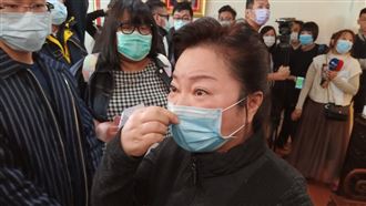 酸民嗆被潛規則　白冰冰苦笑回應