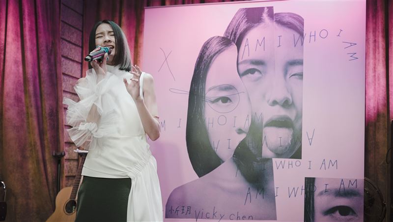 秘戀高爾宣？師妹首露面說明曝壓力大