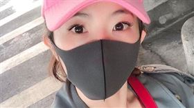 沒人戴口罩！謝忻機上消毒「遭老外手機狂拍」嘆：回台真好（圖／翻攝自謝忻IG）