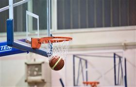 打籃球「裙底風光」全露　男網友嗨翻（圖／翻攝自Pixabay）