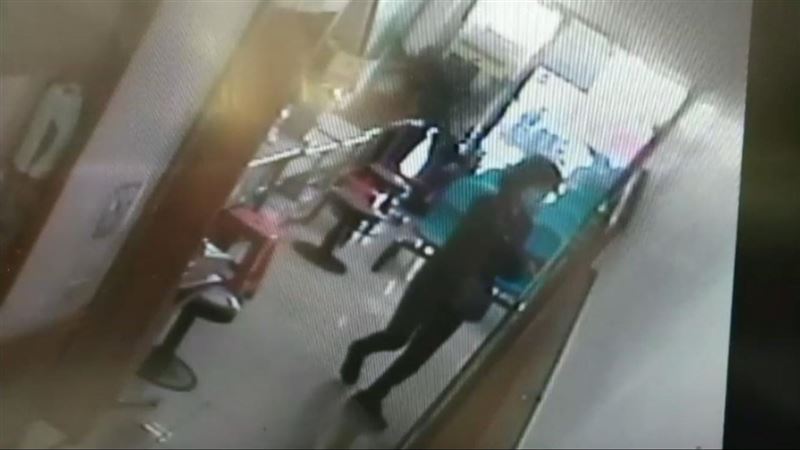 婦飆三字經踹護理師肚　因要她填這張