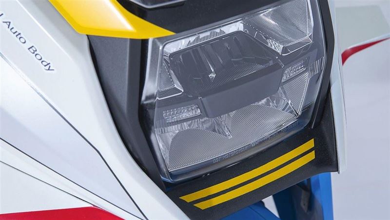 鋼彈魂改裝版　阿姆羅的鈴木「刀」