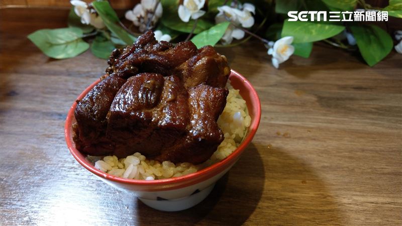 罪惡小吃「滷肉飯」　新潮吃法首曝光