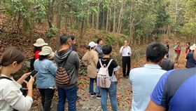 屏東禁伐補償檢測員教育訓練　提升相關知能屏東禁伐補償面積廣大，目前僅有35名檢測員，縣府原民處表示，今年3月間縣府特別在屏東科技大學辦理教育訓練，廣邀派駐公所林業檢測人員及業務主辦人員、主管等人參訓，提升檢測員專業科技技能與知識。（屏東縣政府提供）中央社記者郭芷瑄傳真　109年4月14日