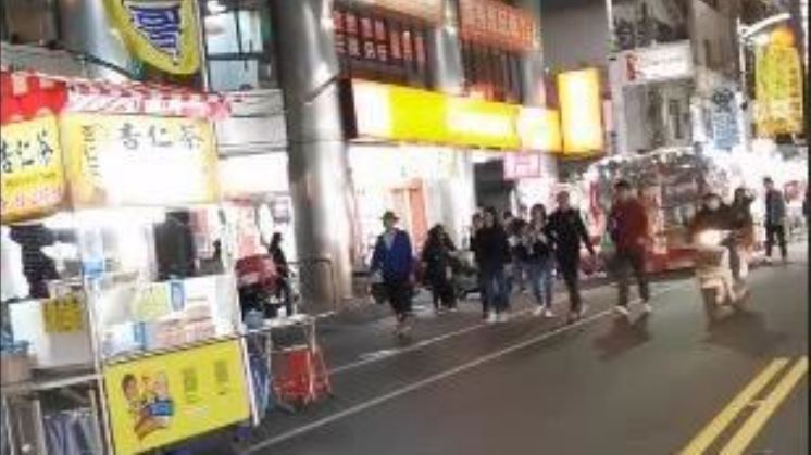 60年最慘!六合夜市「每分鐘都在虧錢」 網曝沒落關鍵 4 60年最慘!六合夜市「每分鐘都在虧錢」 網曝沒落關鍵