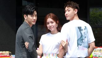 被霸氣總裁迷倒　女星撩男照格雷模式