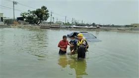 屏東,萬丹,魚池（圖／翻攝畫面）