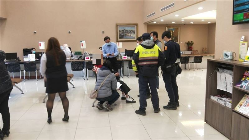 退休高階警疑遭詐百萬　好險有學弟