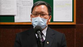 蘇建榮：刺激內需彌補出口衝擊受武漢肺炎影響，國際貨幣基金（IMF）下修台灣今年經濟成長率至-4%，財政部長蘇建榮（圖）15日在立法院財政委員會表示，應是考量歐美疫情對出口影響，因此做出這樣的預測結果；台灣現已實施紓困條例並要加碼擴大財政支出，減緩企業勞工衝擊，盼刺激內需彌補出口衰退。中央社記者謝佳璋攝  109年4月15日